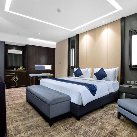 Aston Sidoarjo City Hotel & Conference Center Екстериор снимка