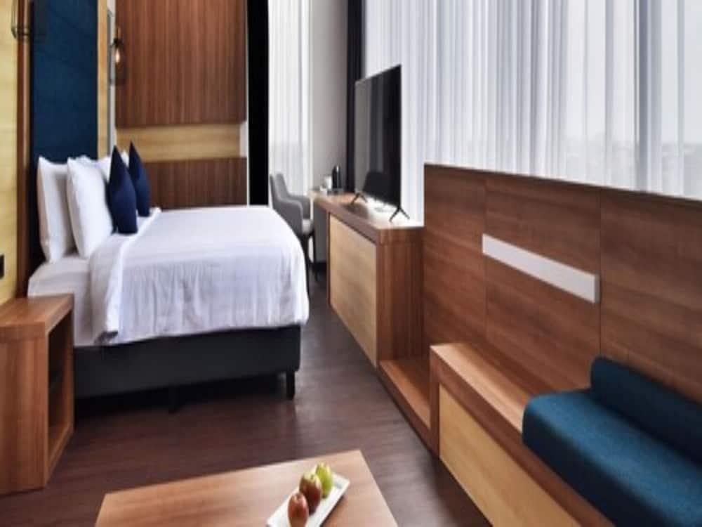 Aston Sidoarjo City Hotel & Conference Center Екстериор снимка