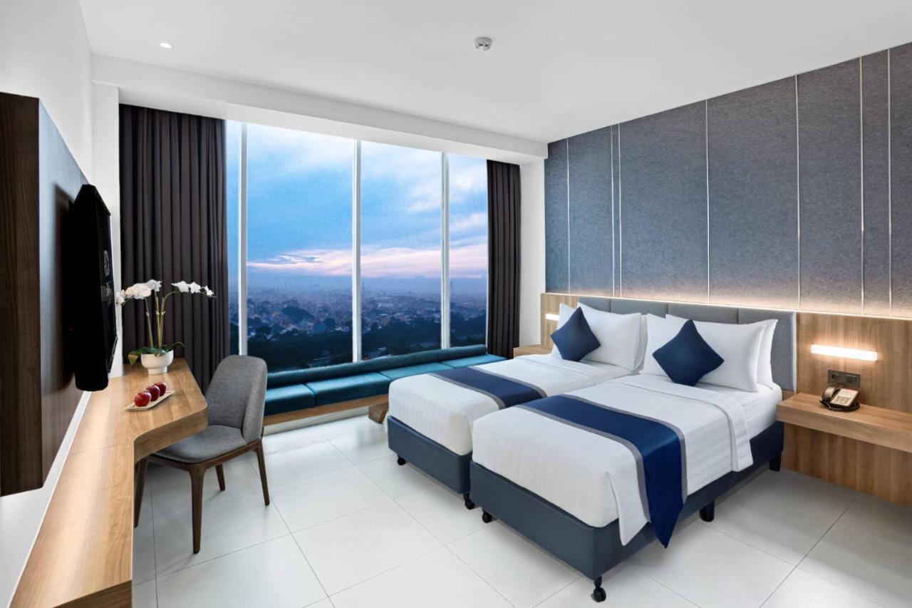 Aston Sidoarjo City Hotel & Conference Center Екстериор снимка