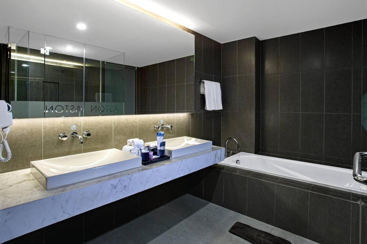 Aston Sidoarjo City Hotel & Conference Center Екстериор снимка
