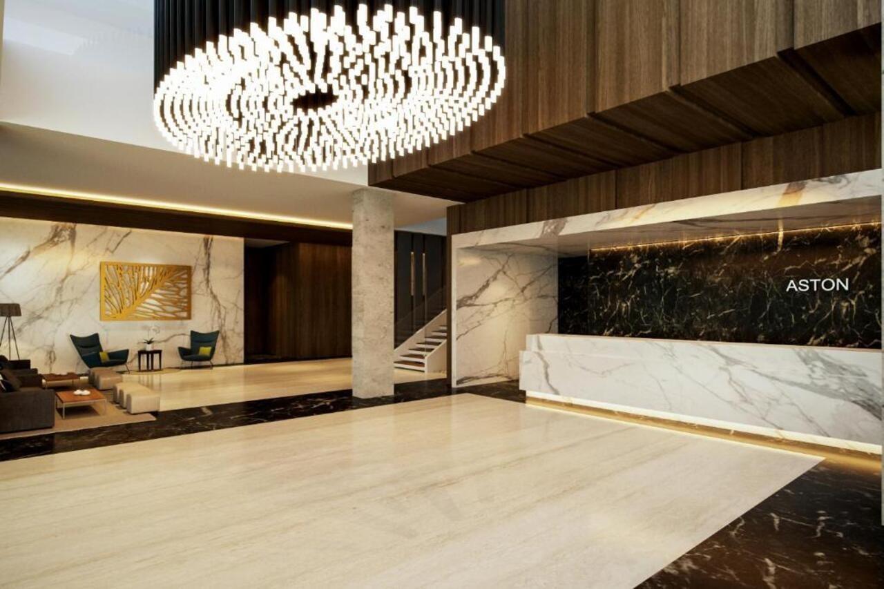 Aston Sidoarjo City Hotel & Conference Center Екстериор снимка