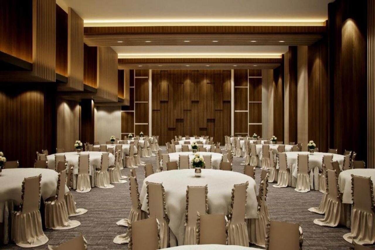 Aston Sidoarjo City Hotel & Conference Center Екстериор снимка