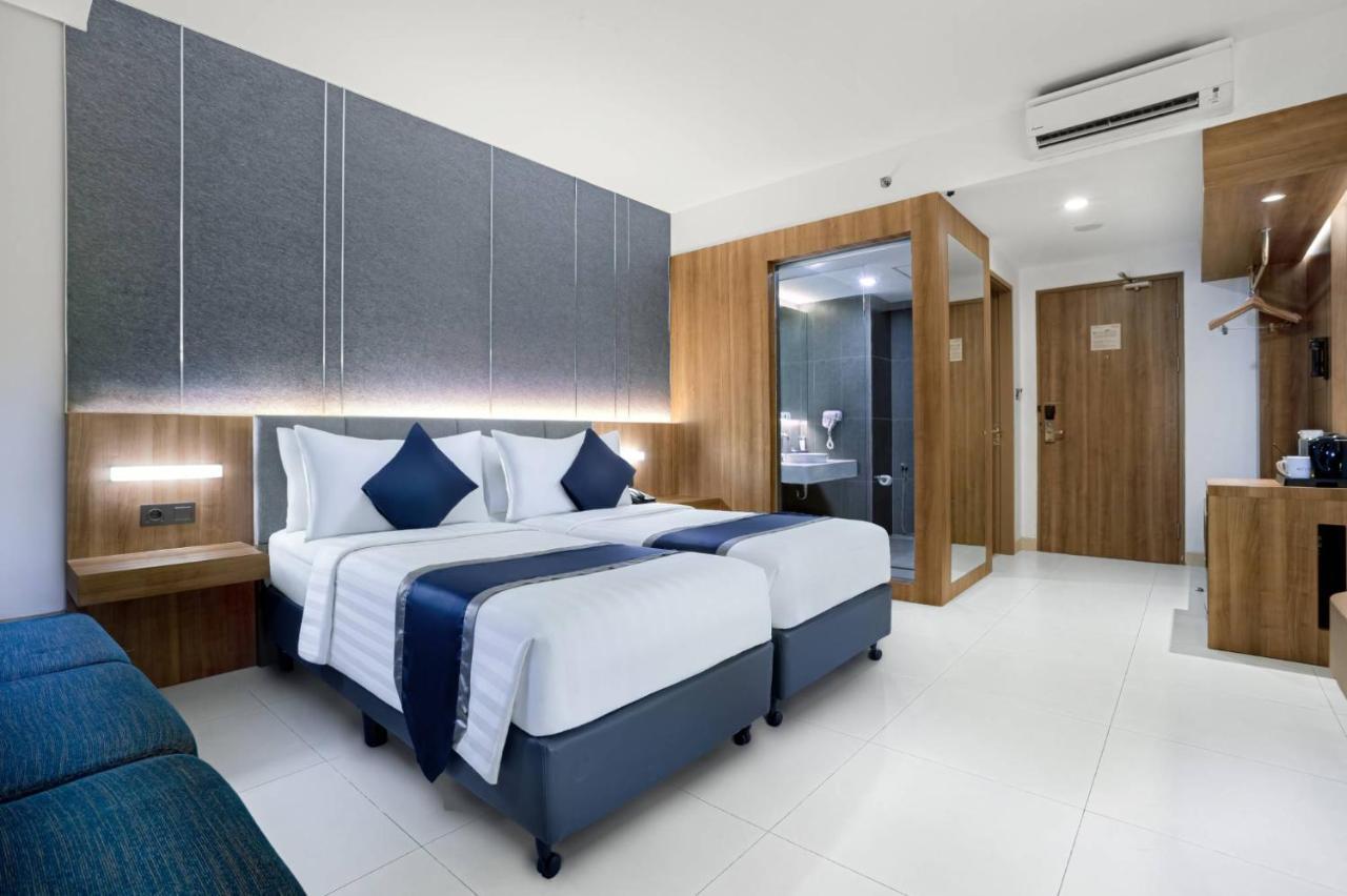 Aston Sidoarjo City Hotel & Conference Center Екстериор снимка