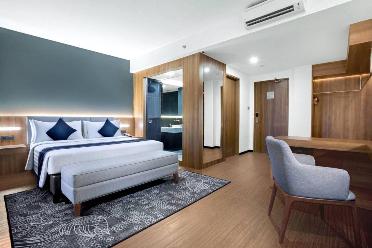 Aston Sidoarjo City Hotel & Conference Center Екстериор снимка