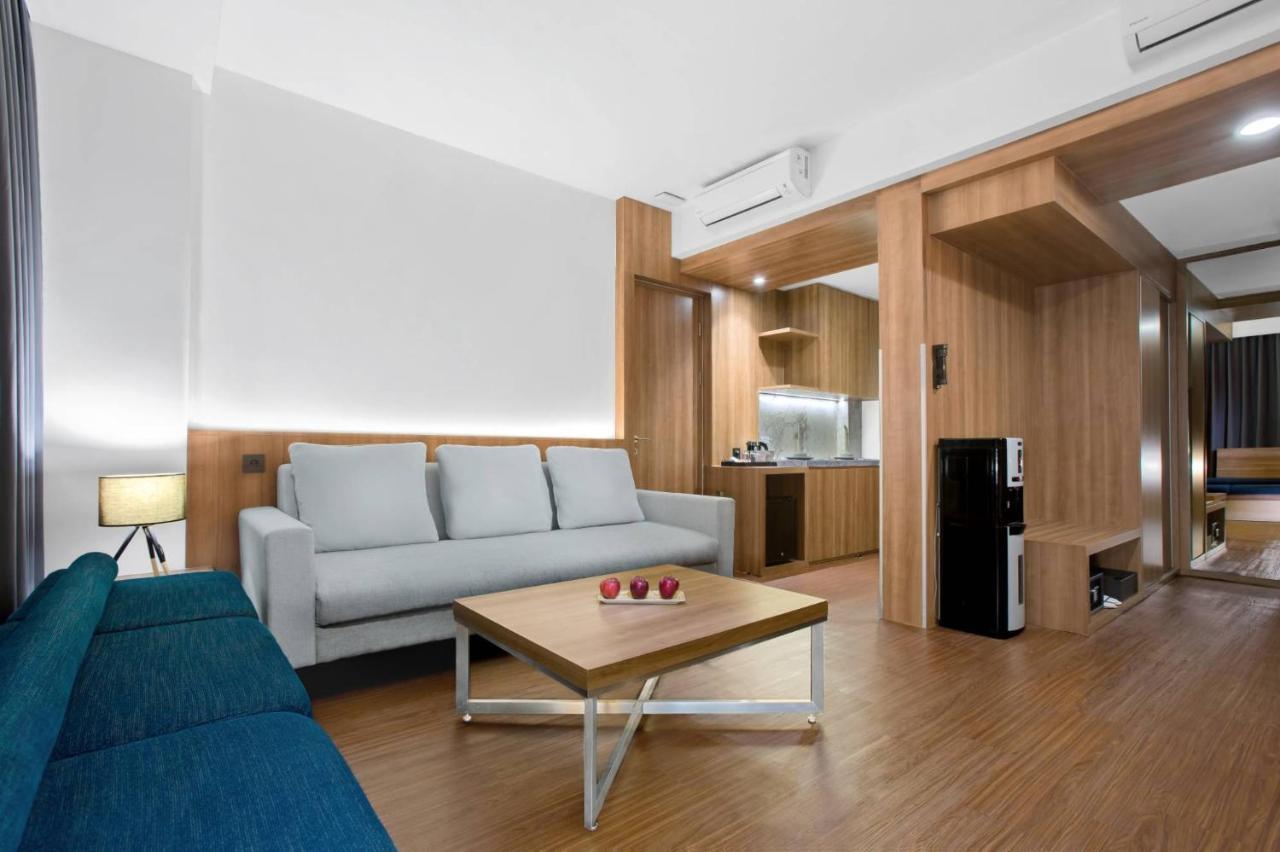Aston Sidoarjo City Hotel & Conference Center Екстериор снимка