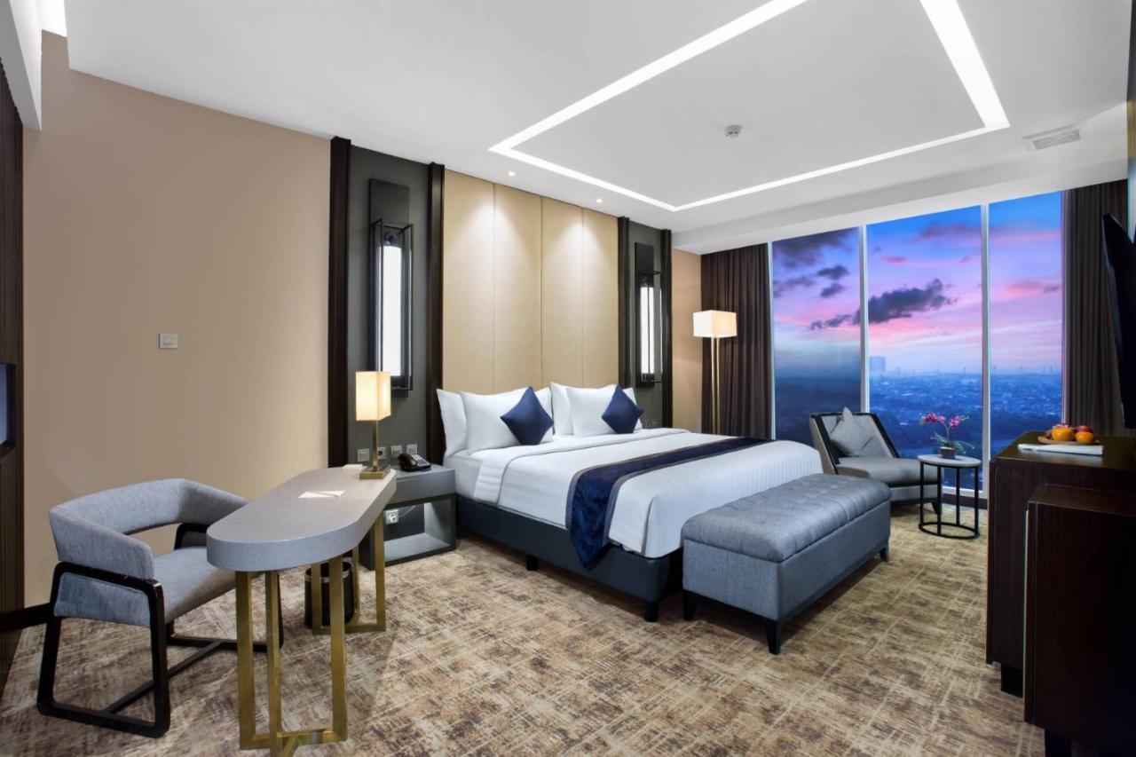 Aston Sidoarjo City Hotel & Conference Center Екстериор снимка